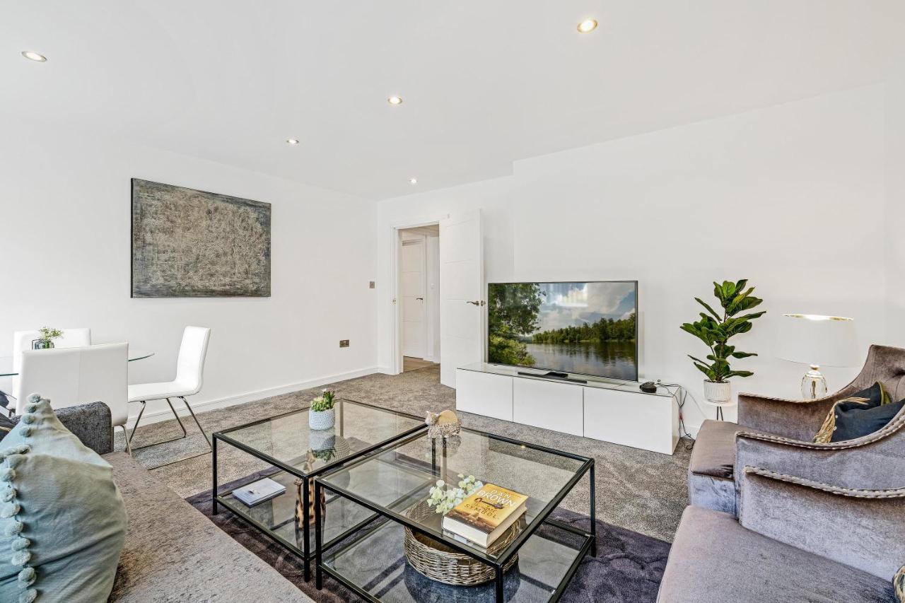 St Martins 2 Bedroom Apartments In Ruislip By 360 Stays Exterior photo