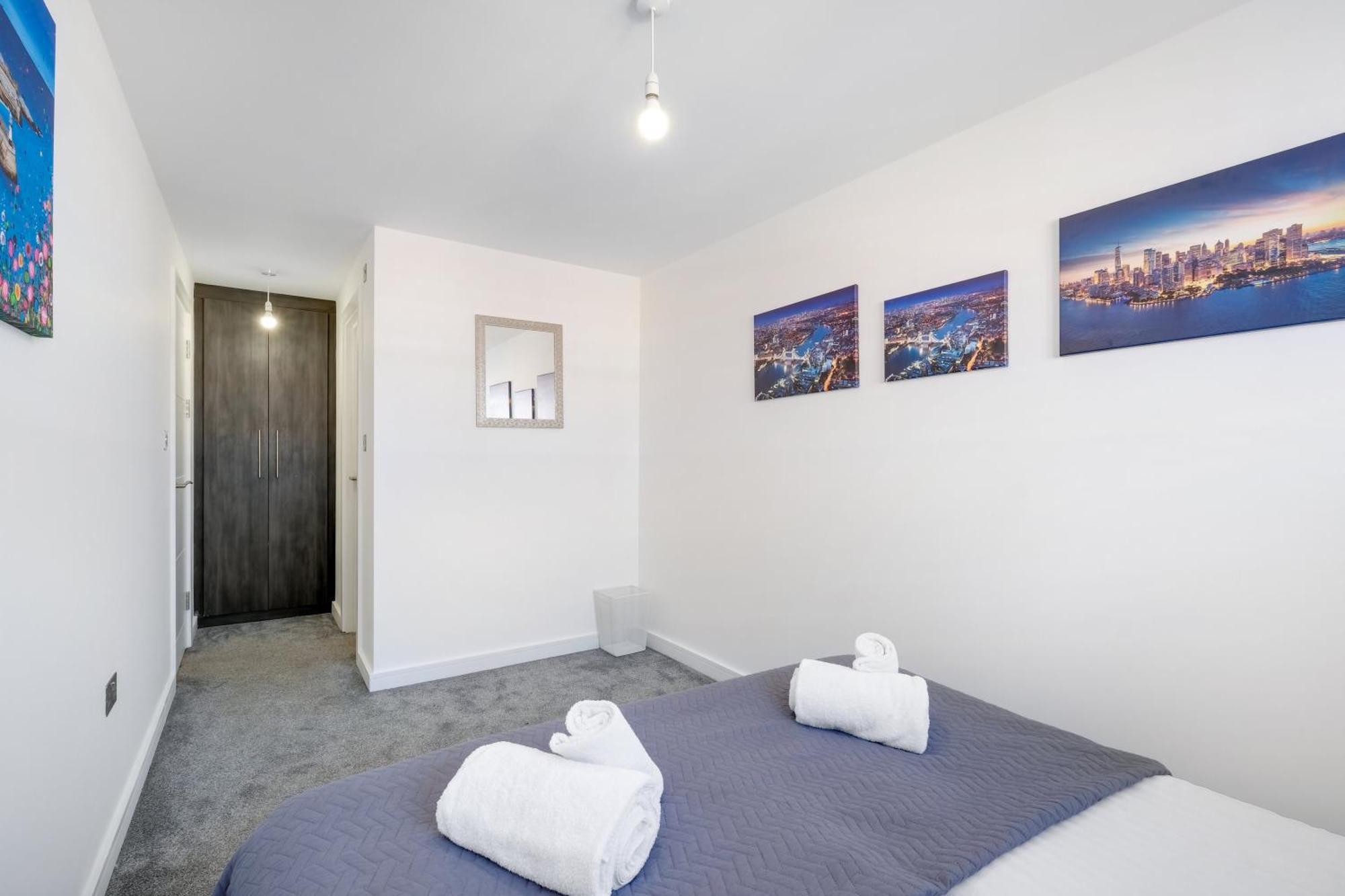 St Martins 2 Bedroom Apartments In Ruislip By 360 Stays Exterior photo